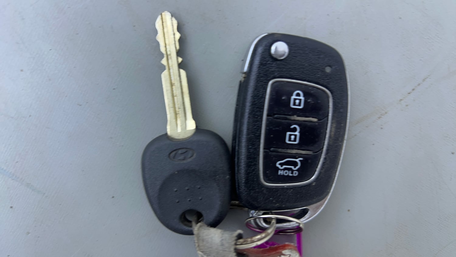 Used 2017 Hyundai Elite i20 Sportz 1.2 Petrol Manual extra CAR KEY VIEW
