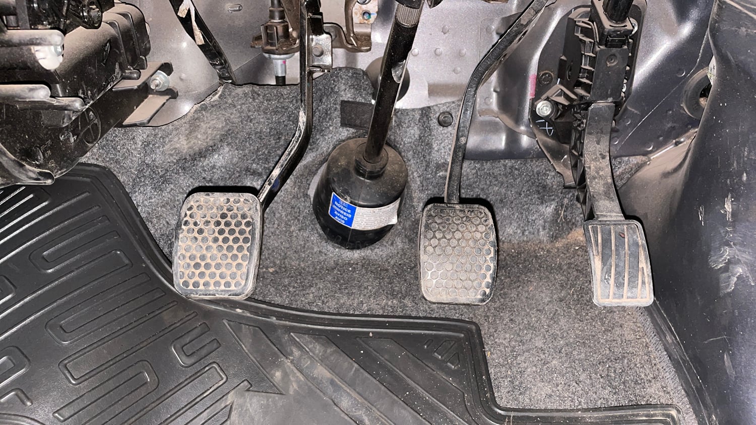 Used 2023 Maruti Suzuki Eeco 5 STR AC Petrol Manual interior PEDALS VIEW