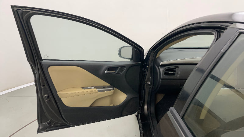 Used 2016 Honda City VX Petrol Manual interior LEFT FRONT DOOR OPEN VIEW