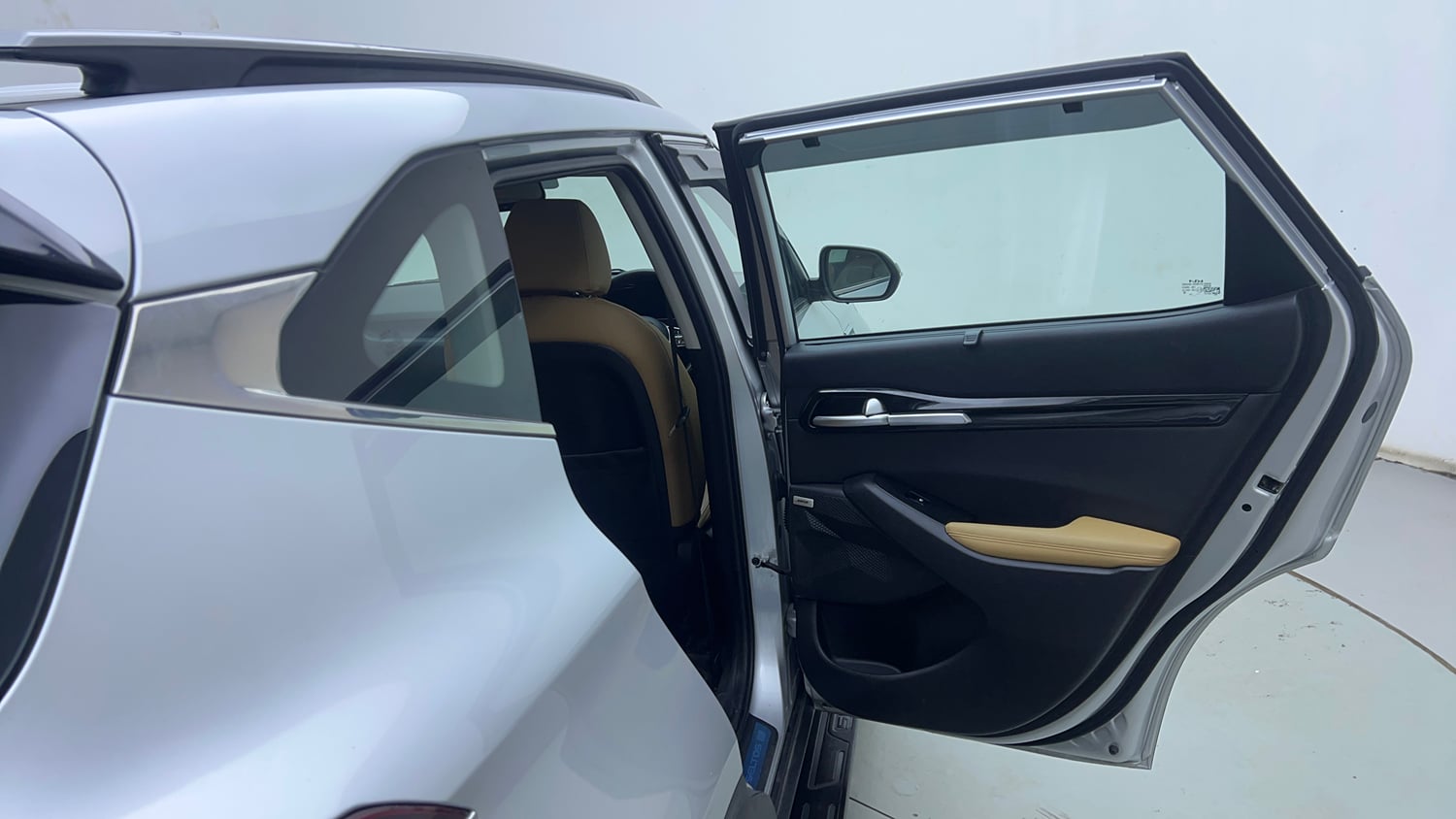 Used 2022 Kia Seltos HTX Plus 1.5 Diesel Diesel Manual interior RIGHT REAR DOOR OPEN VIEW