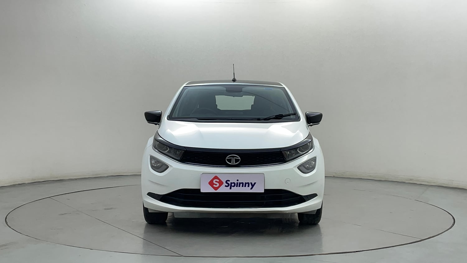 Used 2022 Tata Altroz XZ Plus Petrol Petrol Manual exterior FRONT VIEW