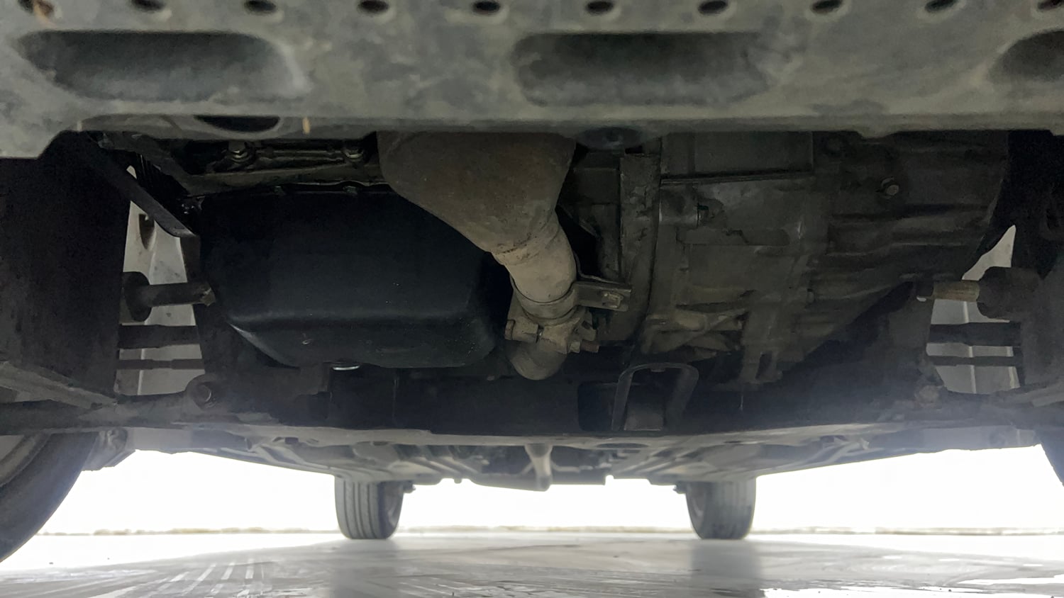 Used 2017 Maruti Suzuki S-Cross Zeta 1.3 Diesel Manual extra FRONT LEFT UNDERBODY VIEW