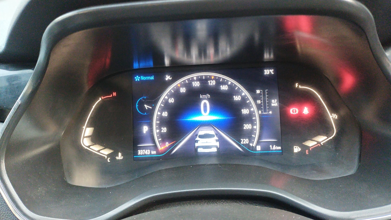 Used 2022 Renault Kiger RXZ Turbo CVT Dual Tone Petrol Automatic interior CLUSTERMETER VIEW
