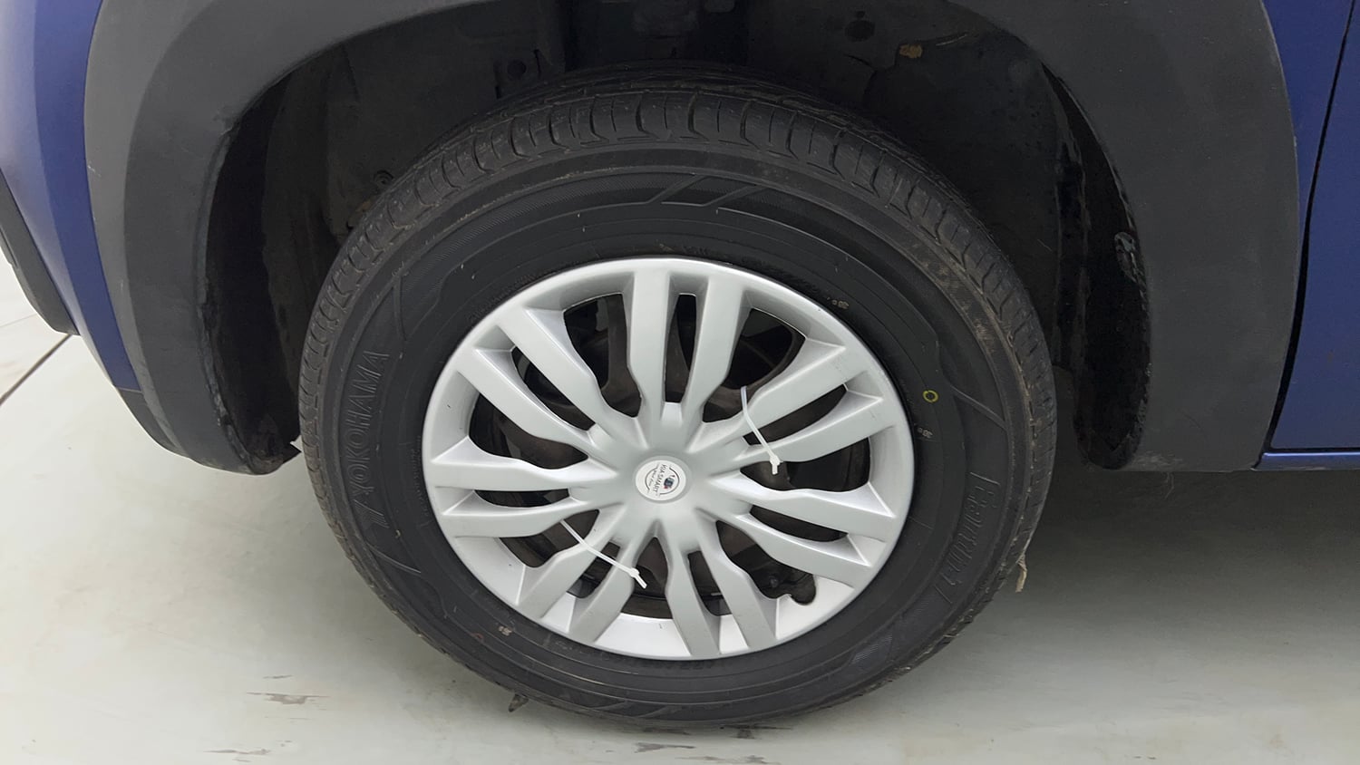 Used 2017 Renault Kwid CLIMBER 1.0 AMT Petrol Automatic tyres LEFT FRONT TYRE RIM VIEW