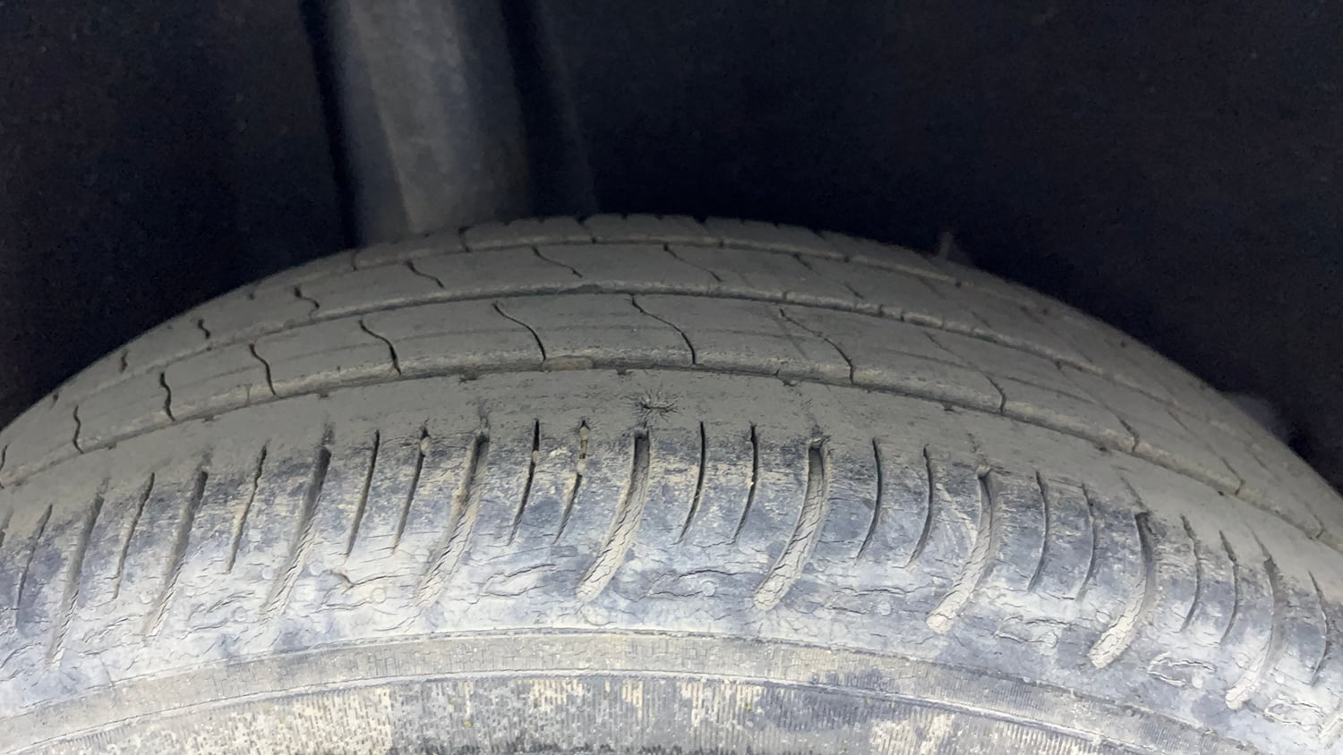 Used 2021 Maruti Suzuki Baleno Delta Petrol Manual tyres RIGHT REAR TYRE TREAD VIEW