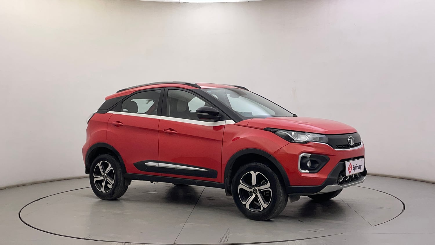 Used 2022 Tata Nexon XZA Plus (S) Petrol Automatic exterior RIGHT FRONT CORNER VIEW