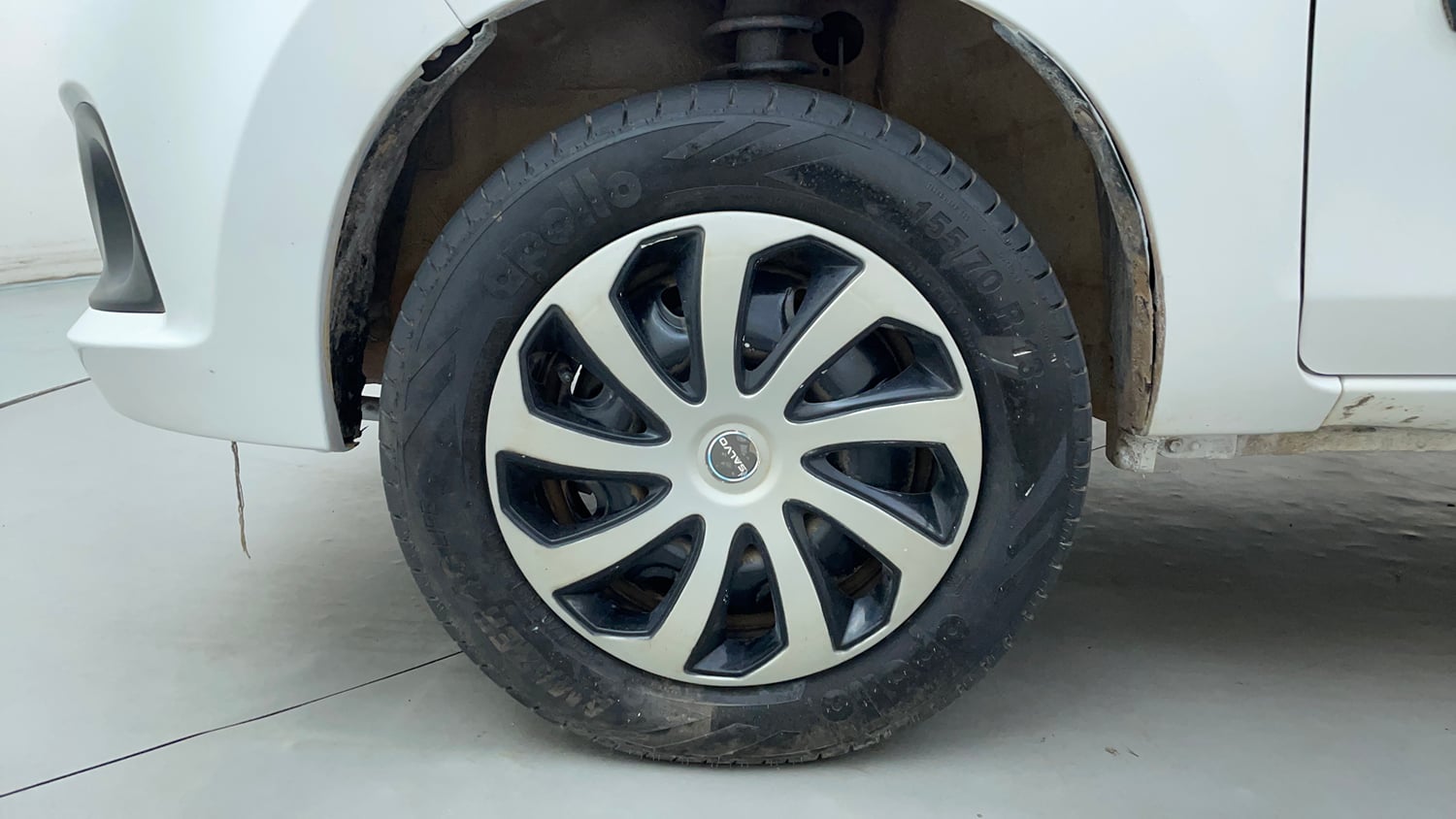 Used 2016 Maruti Suzuki Alto K10 VXi Petrol Manual tyres LEFT FRONT TYRE RIM VIEW