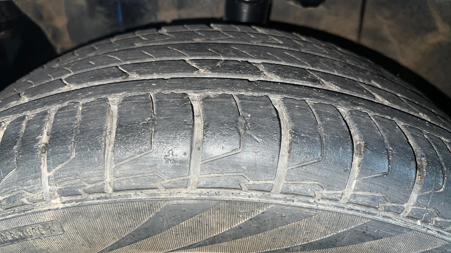 Used 2025 Hyundai Creta 1.5 CRDi Diesel MT DSL S(O) Diesel Manual tyres LEFT FRONT TYRE TREAD VIEW