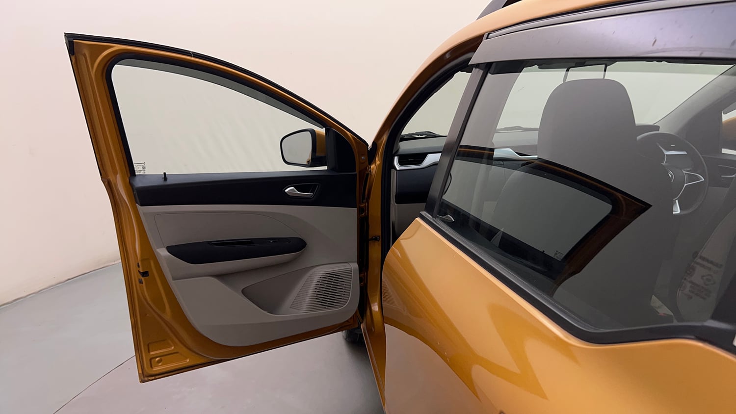 Used 2020 Renault Triber RXZ EASY-R AMT Petrol Automatic interior LEFT FRONT DOOR OPEN VIEW