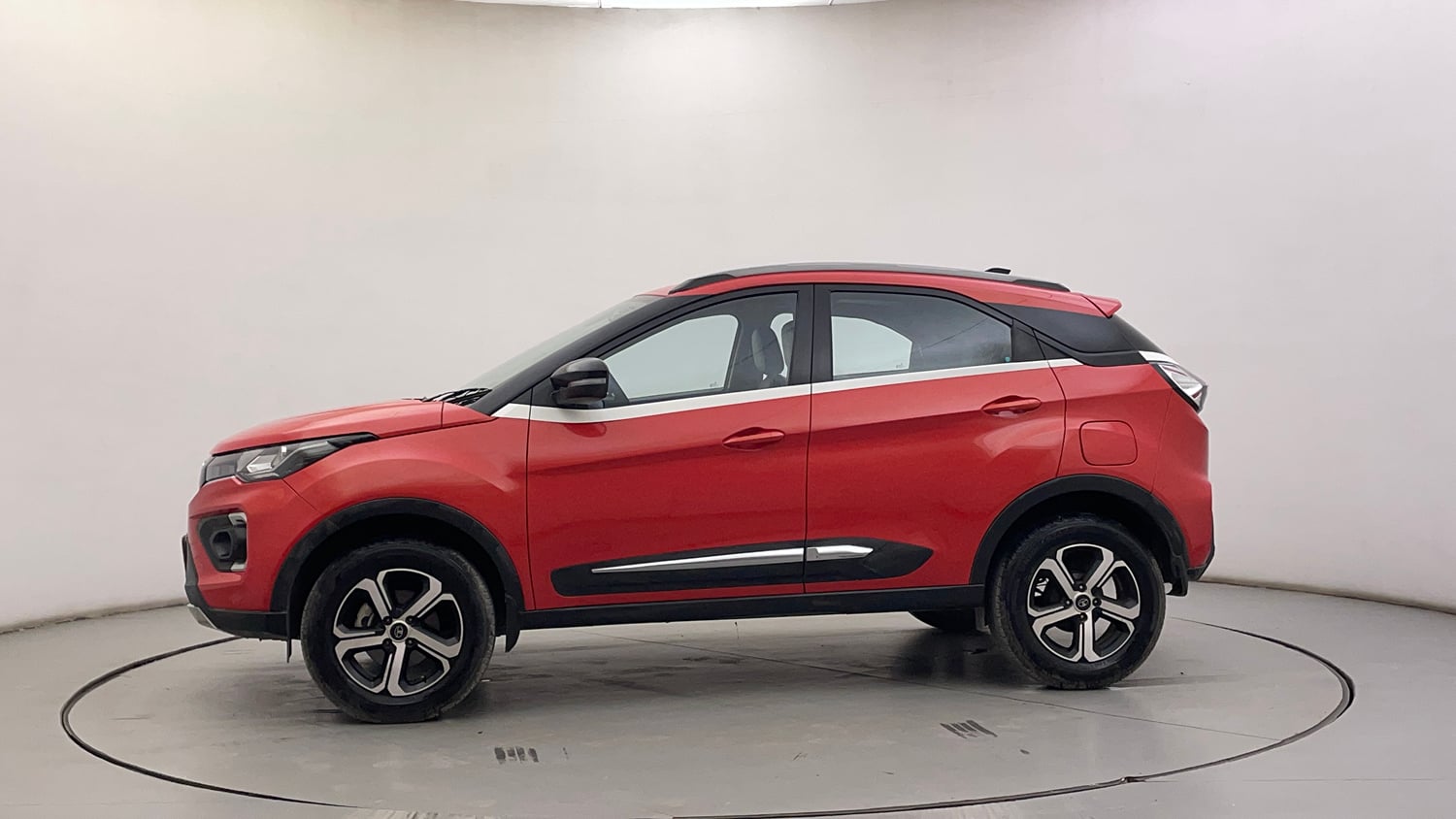 Used 2022 Tata Nexon XZA Plus (S) Petrol Automatic exterior LEFT SIDE VIEW