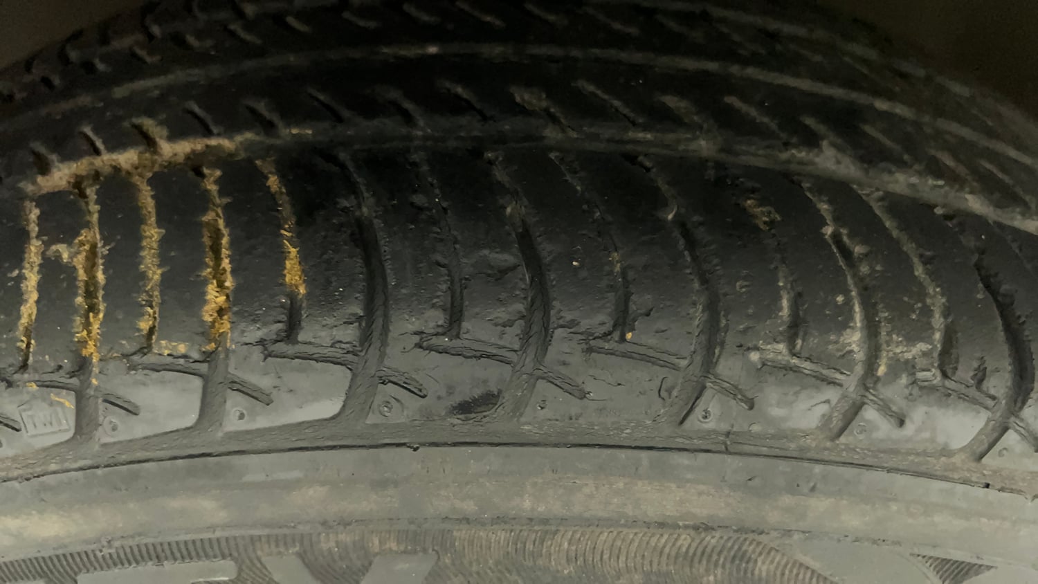 Used 2016 Maruti Suzuki Celerio VXi AMT Petrol Automatic tyres LEFT FRONT TYRE TREAD VIEW
