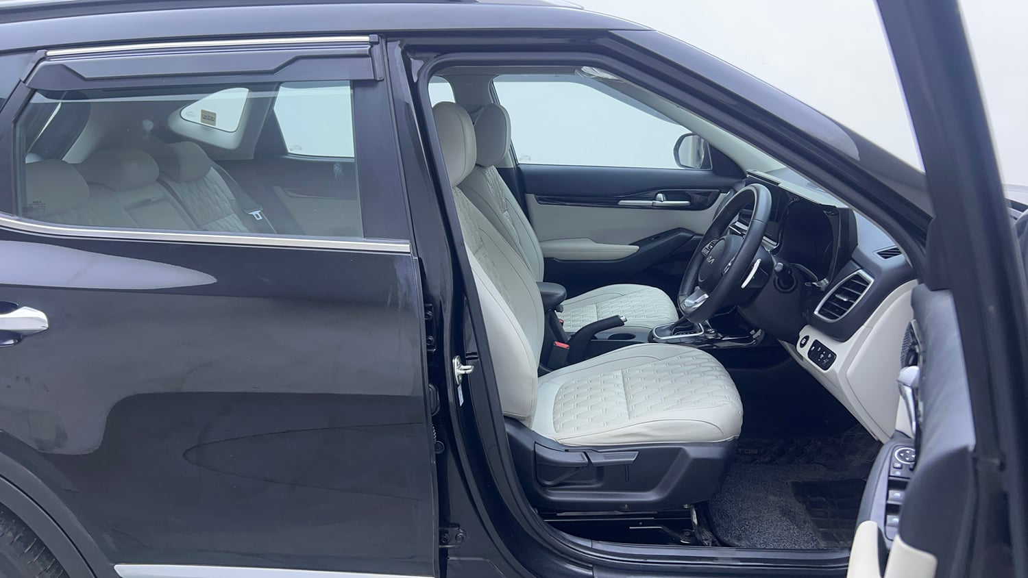 Used 2023 kia Seltos HTX 1.5 IVT Petrol Automatic interior RIGHT SIDE FRONT DOOR CABIN VIEW