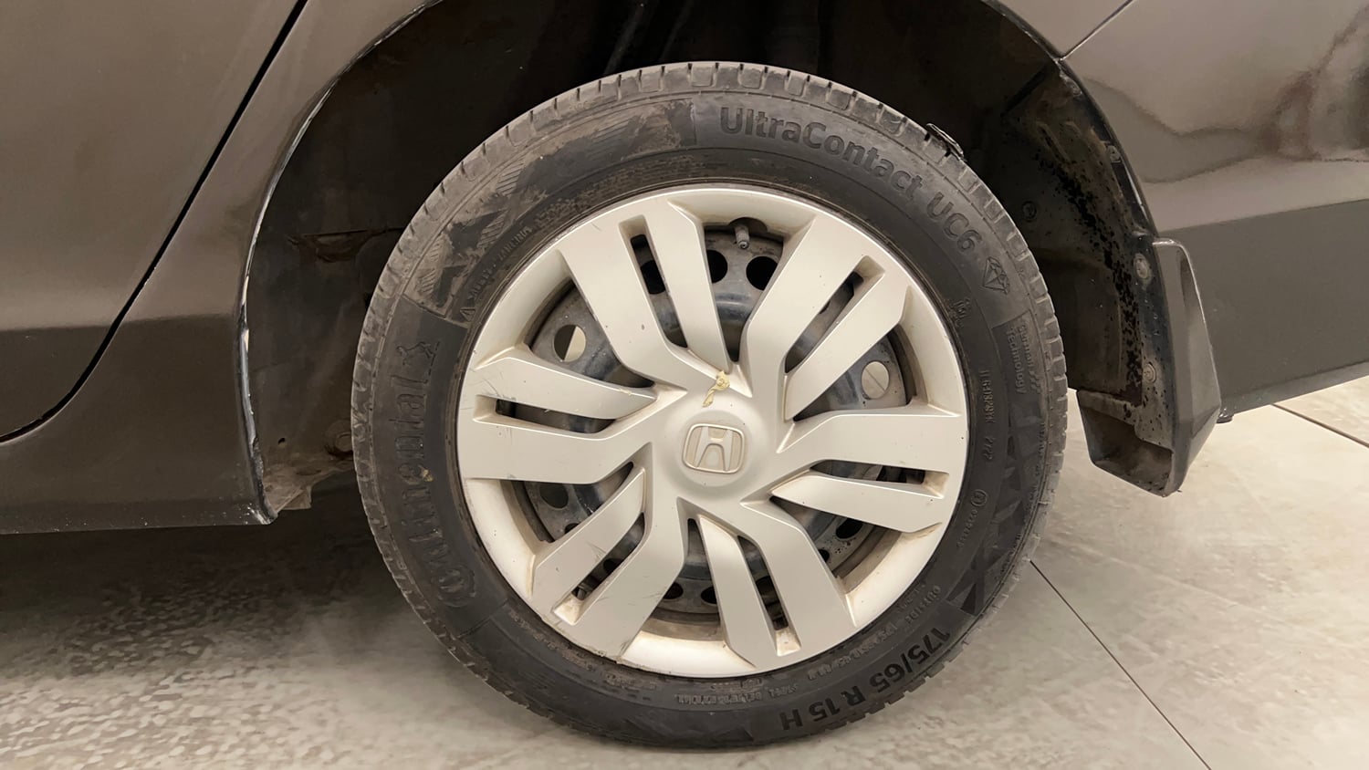 Used 2016 Honda City SV CVT Petrol Automatic tyres LEFT REAR TYRE RIM VIEW