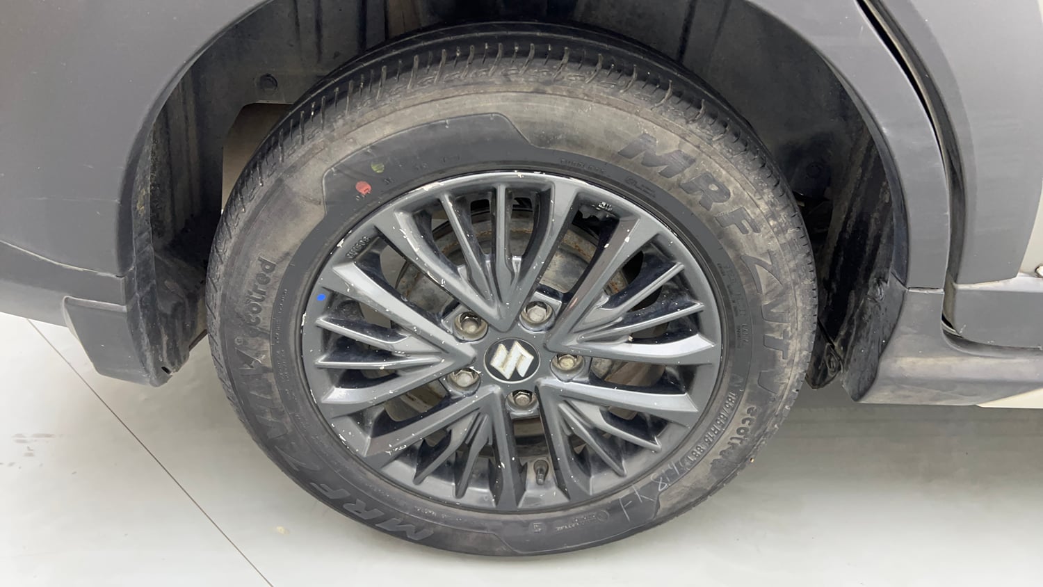 Used 2021 Maruti Suzuki XL6 Zeta MT Petrol Petrol Manual tyres RIGHT REAR TYRE RIM VIEW