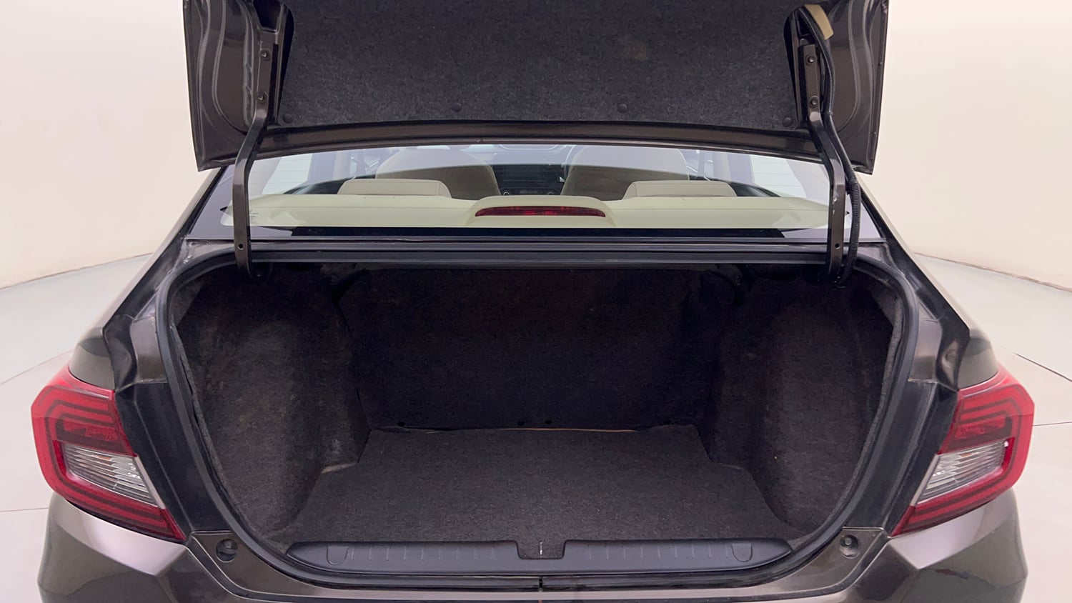 Used 2024 honda Amaze 2nd Generation VX 1.2 Petrol CVT Petrol Automatic interior DICKY INSIDE VIEW