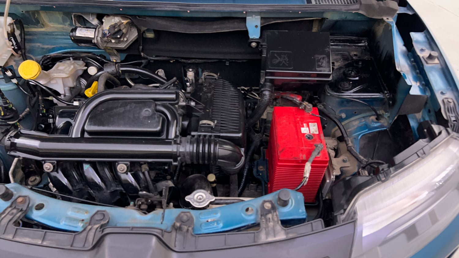 Used 2020 Renault Kwid RXT 1.0 Opt Petrol Manual engine ENGINE LEFT SIDE VIEW