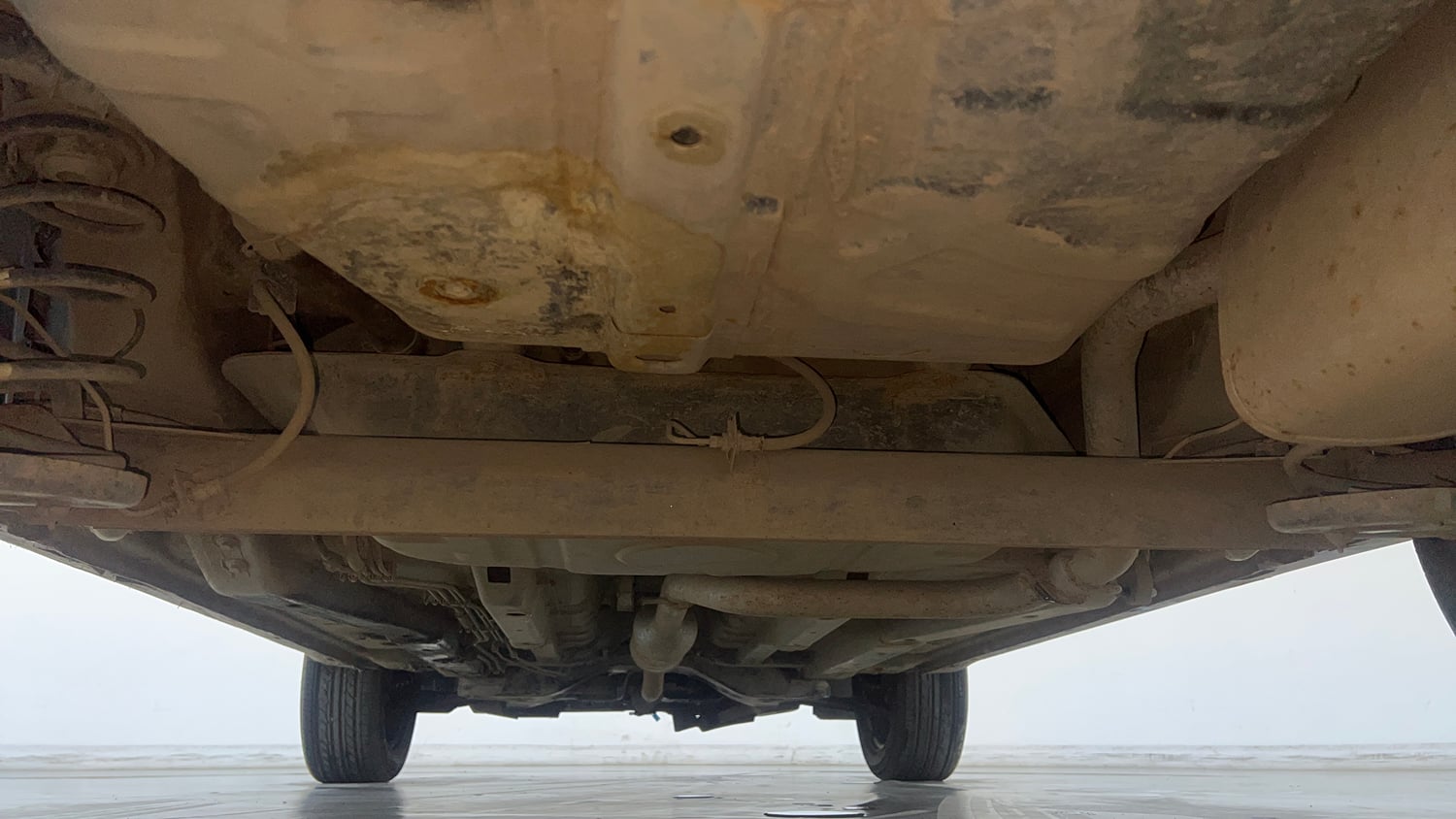 Used 2019 Tata Nexon XM Petrol Manual extra REAR UNDERBODY VIEW (TAKEN FROM REAR)