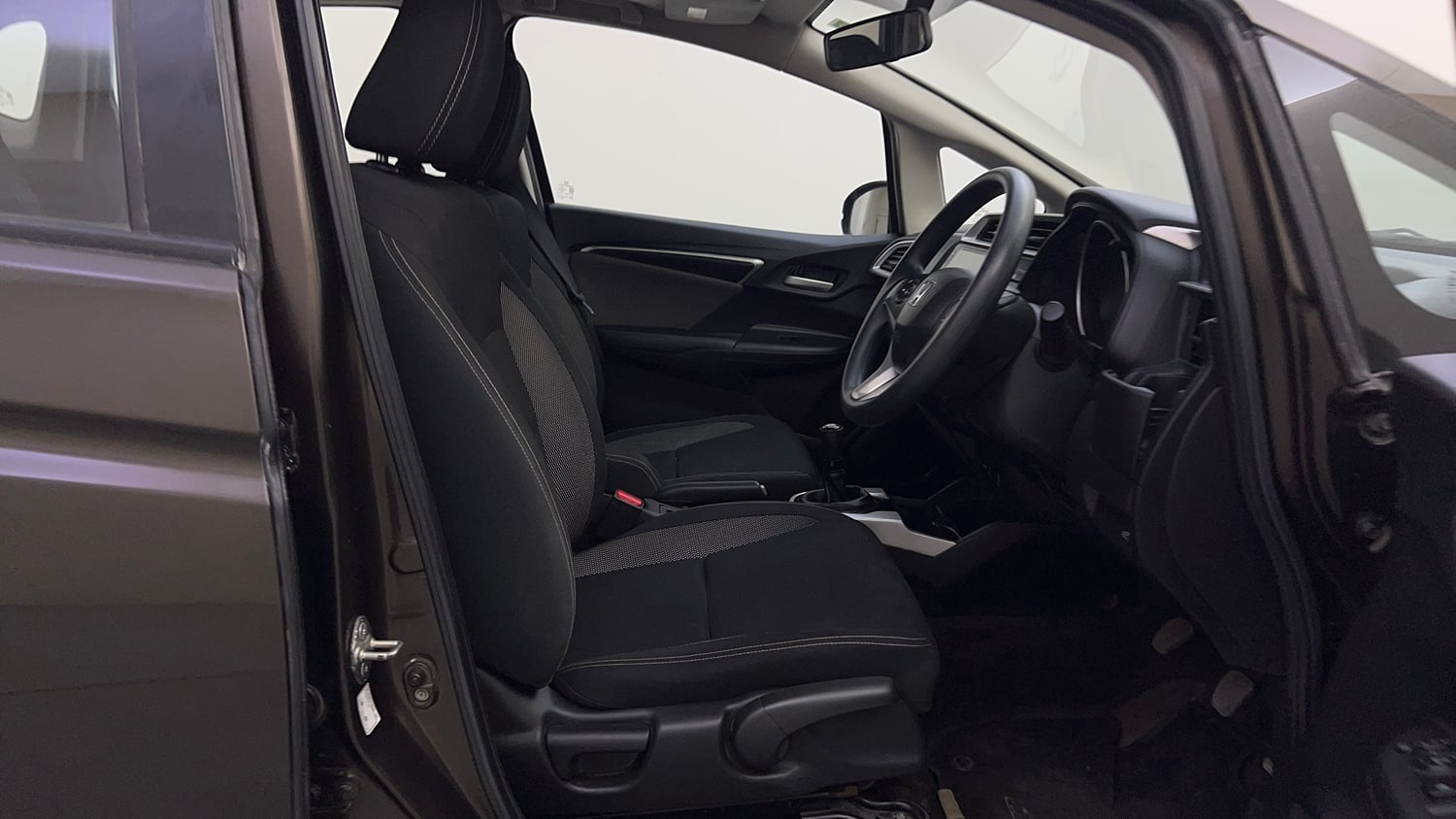 Used 2018 Honda WR-V VX MT Diesel Diesel Manual interior RIGHT SIDE FRONT DOOR CABIN VIEW