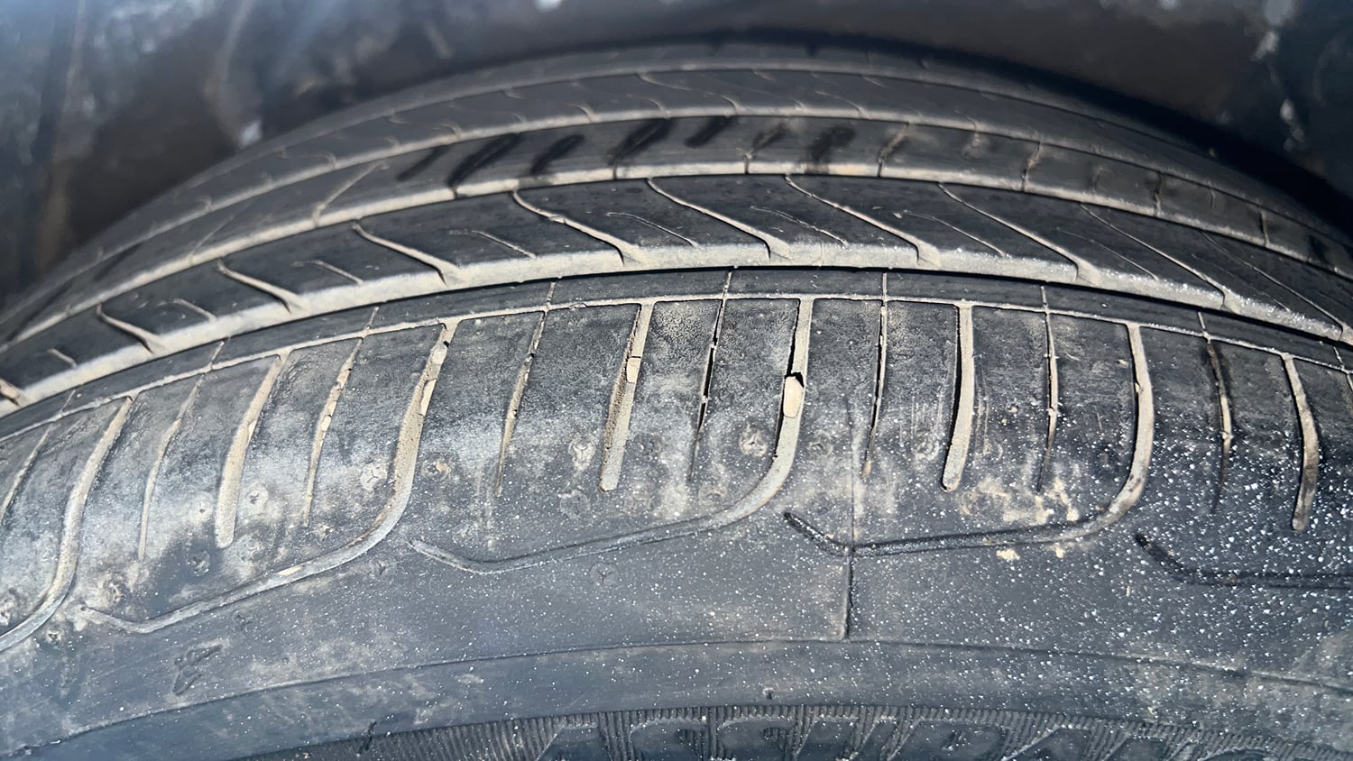 Used 2016 Hyundai Verna 1.6 VTVT SX AT Petrol Automatic tyres LEFT REAR TYRE TREAD VIEW