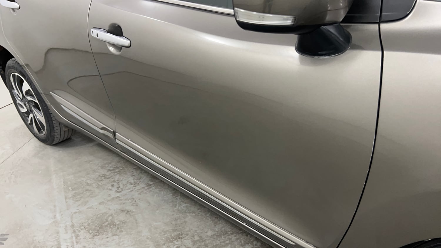 Used 2020 Maruti Suzuki Baleno Zeta Petrol Manual dents MINOR SCRATCH