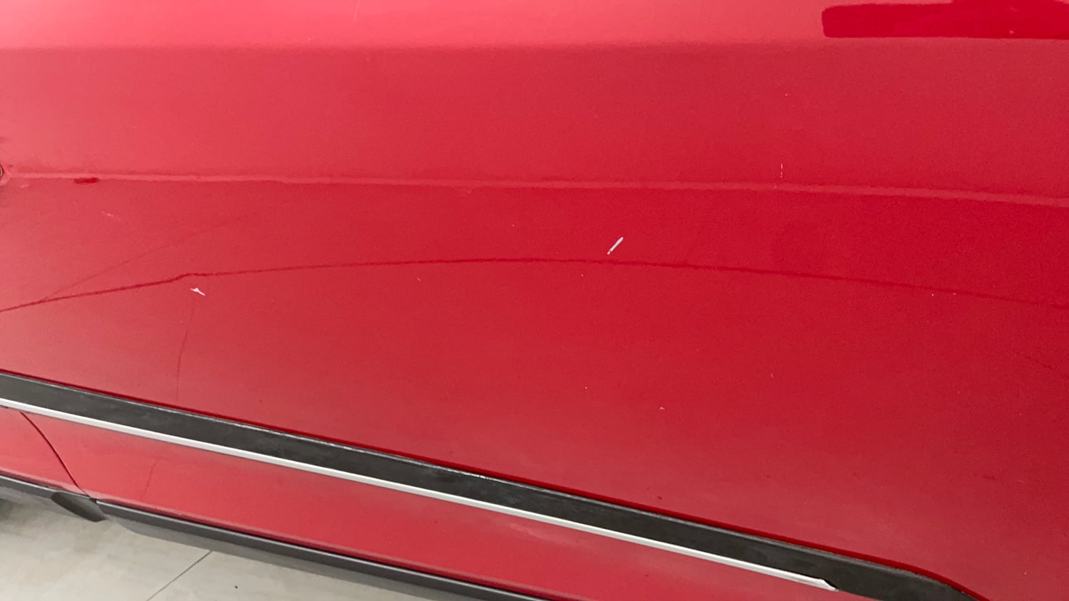 Used 2021 Mahindra XUV 300 W8 (O) 1.2 Petrol AMT Petrol Automatic dents MINOR DENT