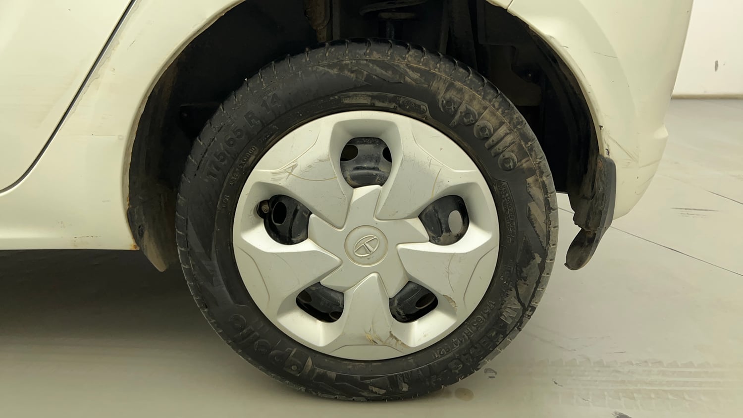 Used 2017 Tata Tiago Revotron XT Petrol Manual tyres LEFT REAR TYRE RIM VIEW