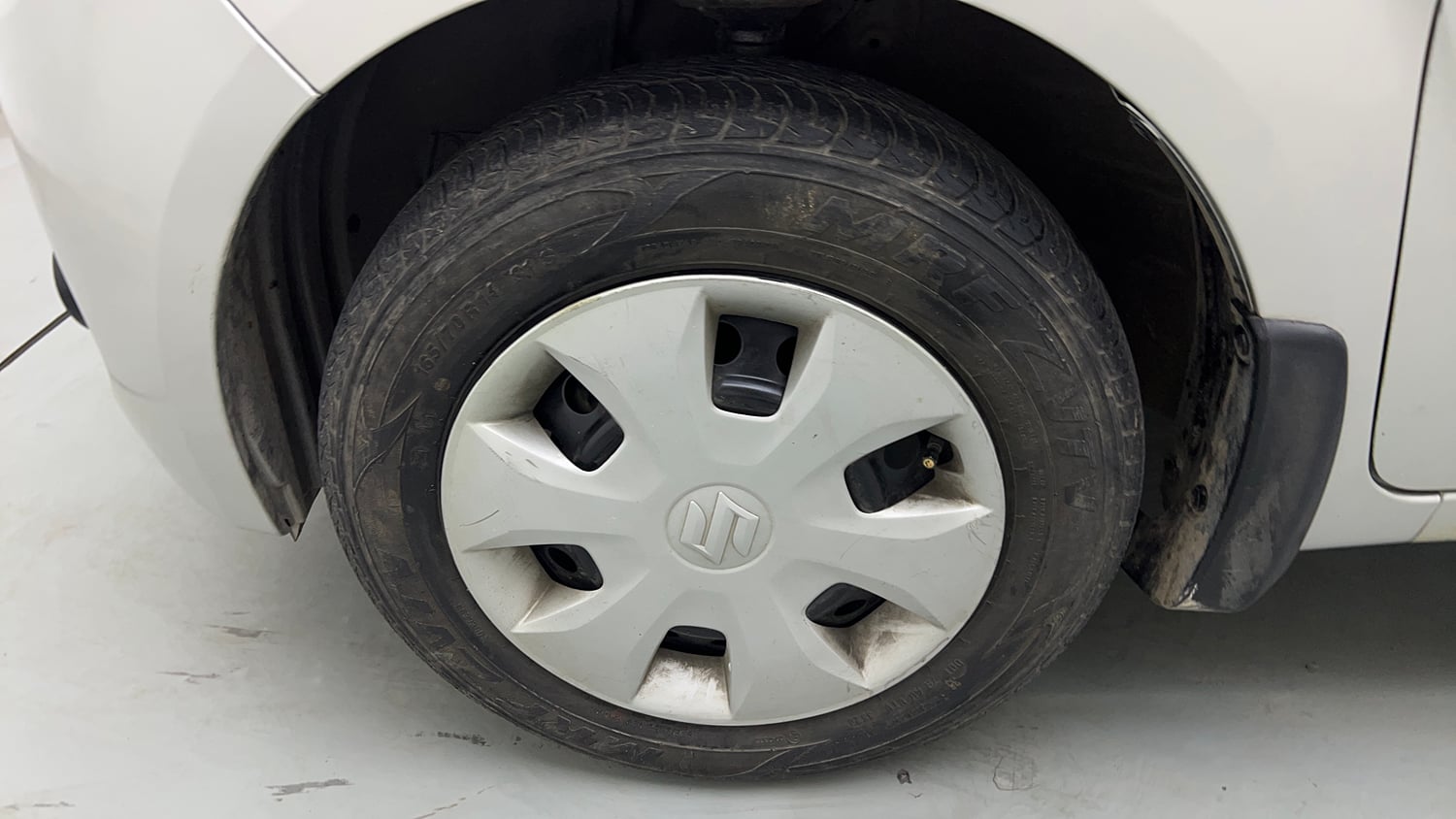 Used 2020 Maruti Suzuki Wagon R VXi 1.2 Petrol Manual tyres LEFT FRONT TYRE RIM VIEW