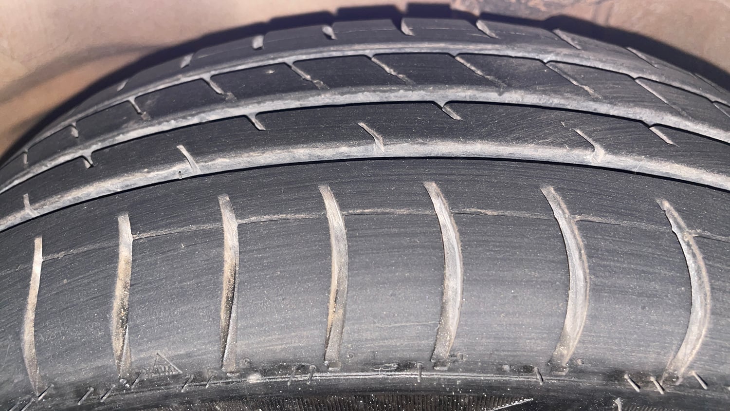 Used 2016 Maruti Suzuki Alto K10 VXi Petrol Manual tyres LEFT FRONT TYRE TREAD VIEW