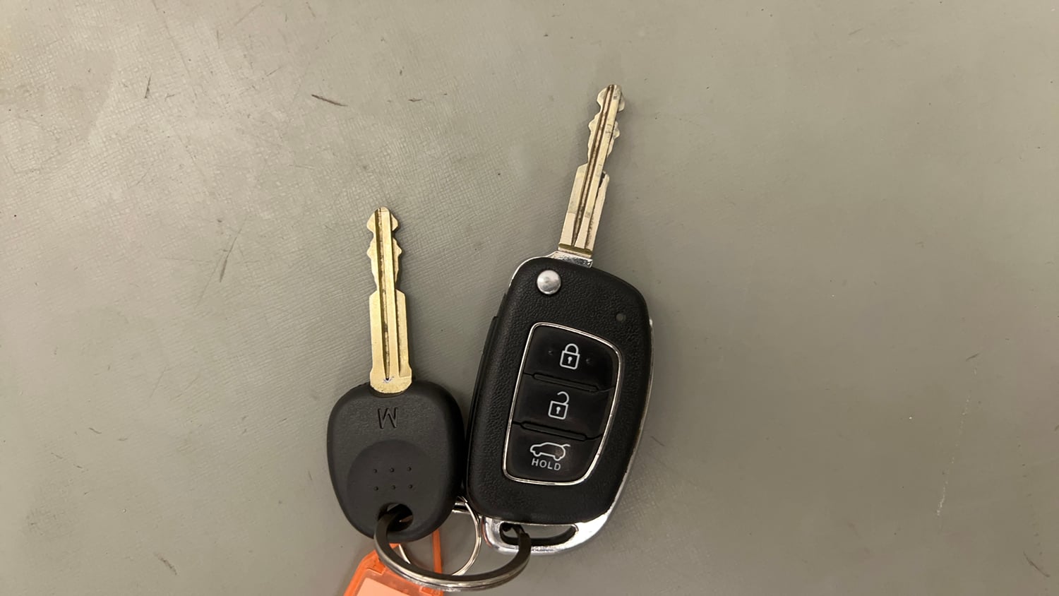 Used 2017 Hyundai Elite i20 Sportz 1.2 Petrol Manual extra CAR KEY VIEW