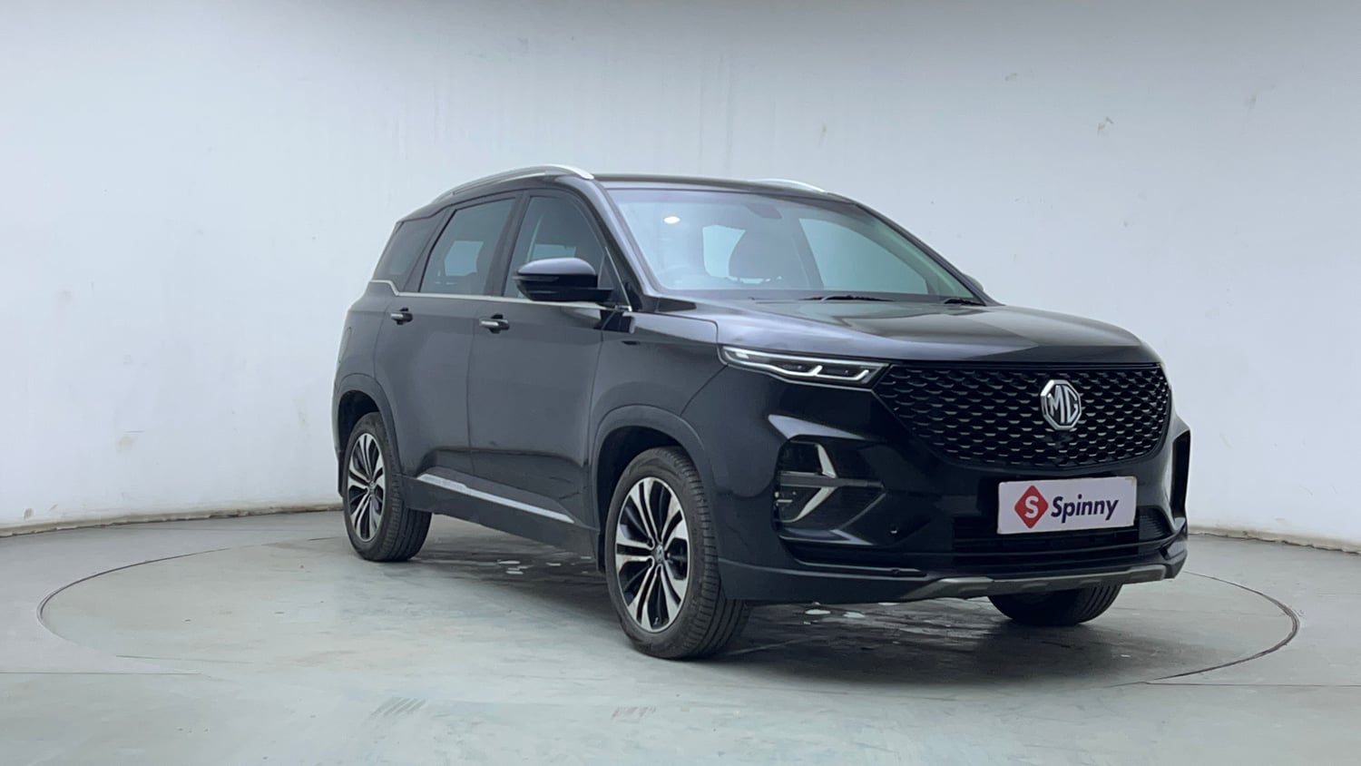 Used 2021 MG Motors Hector Plus Sharp 1.5 Petrol Turbo DCT 6-STR Petrol Automatic exterior RIGHT FRONT CORNER VIEW