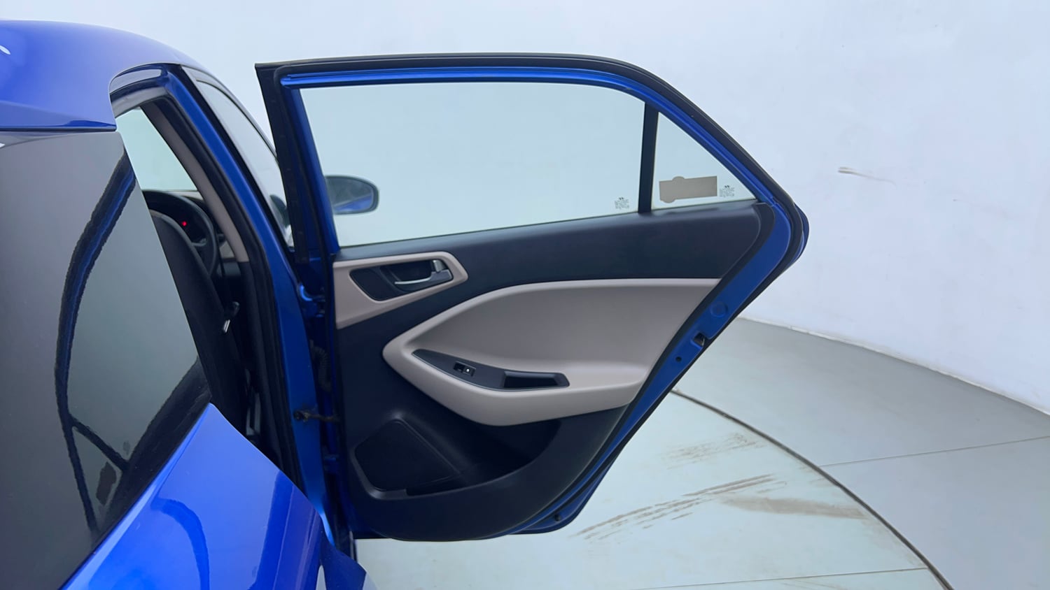 Used 2017 Hyundai Elite i20 Sportz 1.2 Petrol Manual interior RIGHT REAR DOOR OPEN VIEW