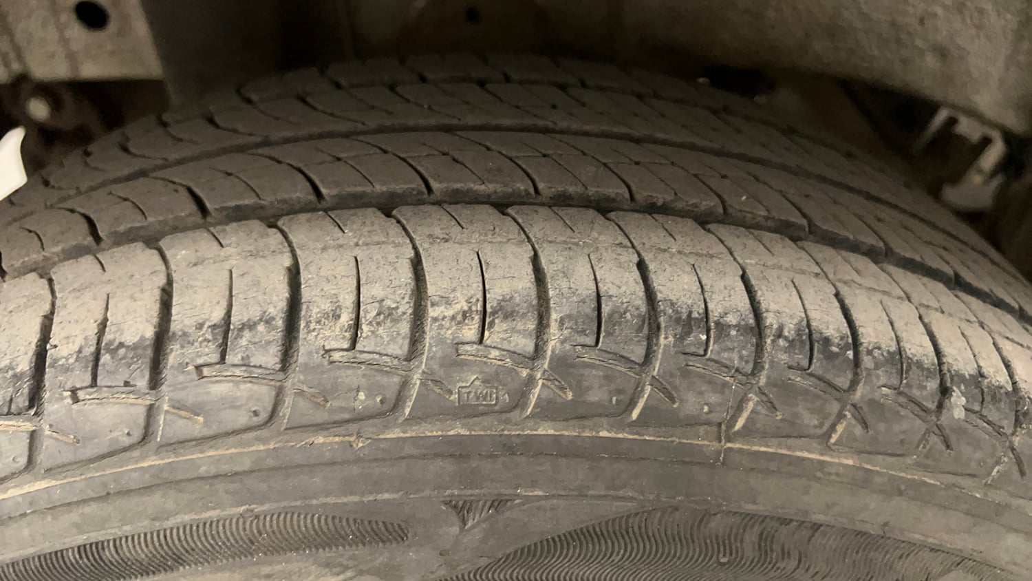 Used 2019 Mahindra KUV100 NXT K6 Plus 6 STR Petrol Manual tyres RIGHT REAR TYRE TREAD VIEW