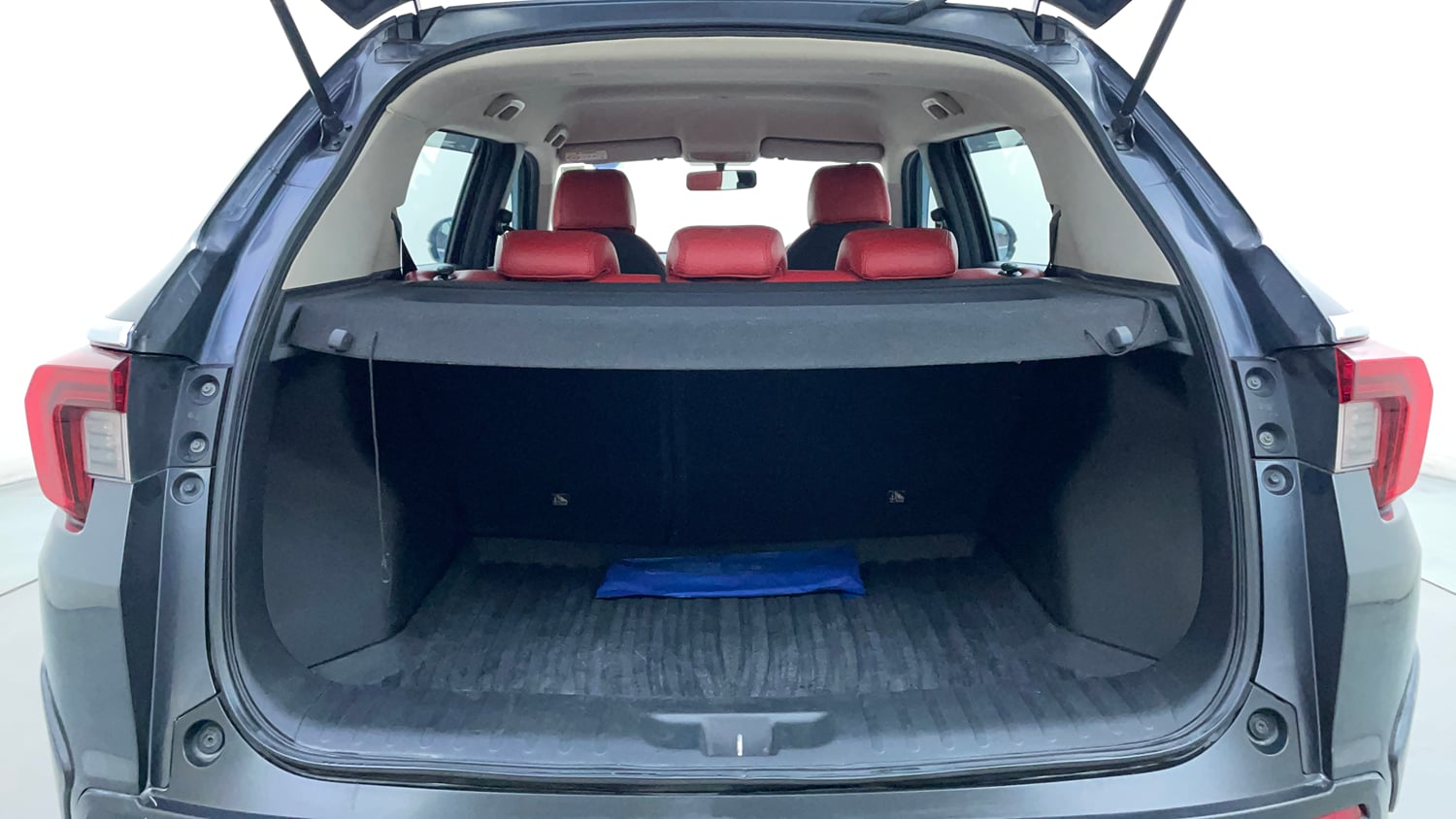 Used 2024 Honda Elevate V MT Petrol Manual interior DICKY INSIDE VIEW