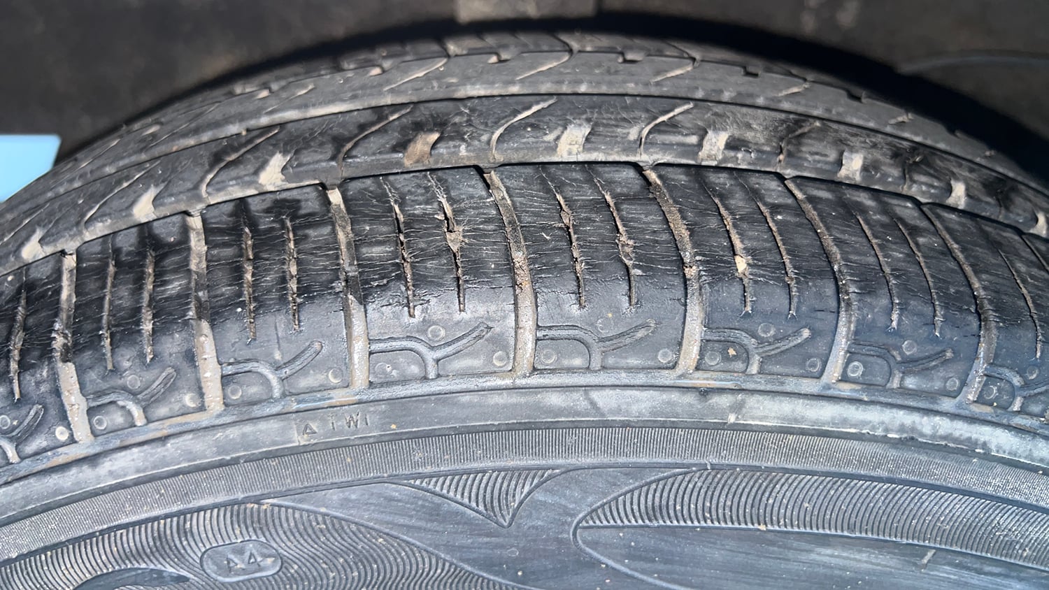 Used 2022 hyundai Santro Sportz Executive CNG Cng Manual tyres RIGHT REAR TYRE TREAD VIEW
