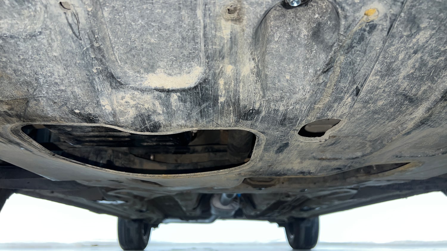 Used 2019 hyundai Venue SX 1.0 (O) Turbo Petrol Petrol Manual extra FRONT LEFT UNDERBODY VIEW