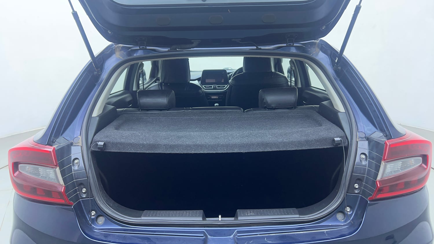 Used 2023 Maruti Suzuki Baleno Zeta MT Petrol Manual interior DICKY INSIDE VIEW
