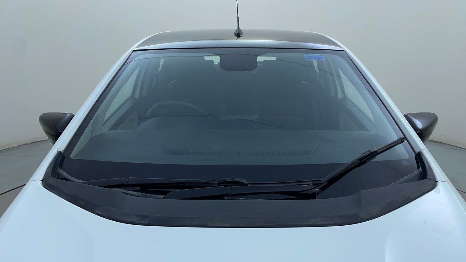 Used 2022 Tata Altroz XZ Plus Petrol Petrol Manual exterior FRONT WINDSHIELD VIEW