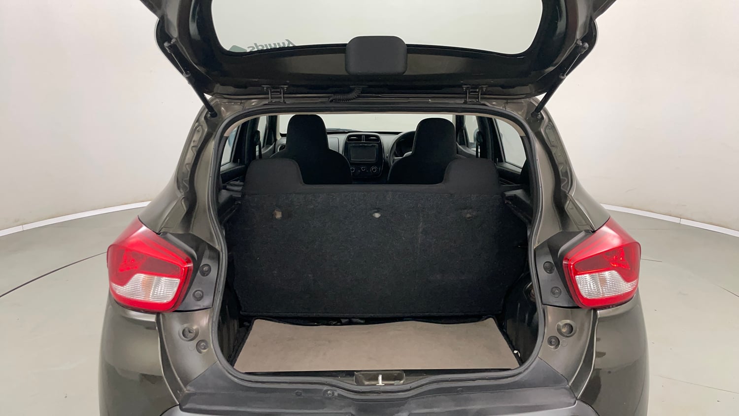 Used 2017 Renault Kwid RXT Petrol Manual interior DICKY INSIDE VIEW