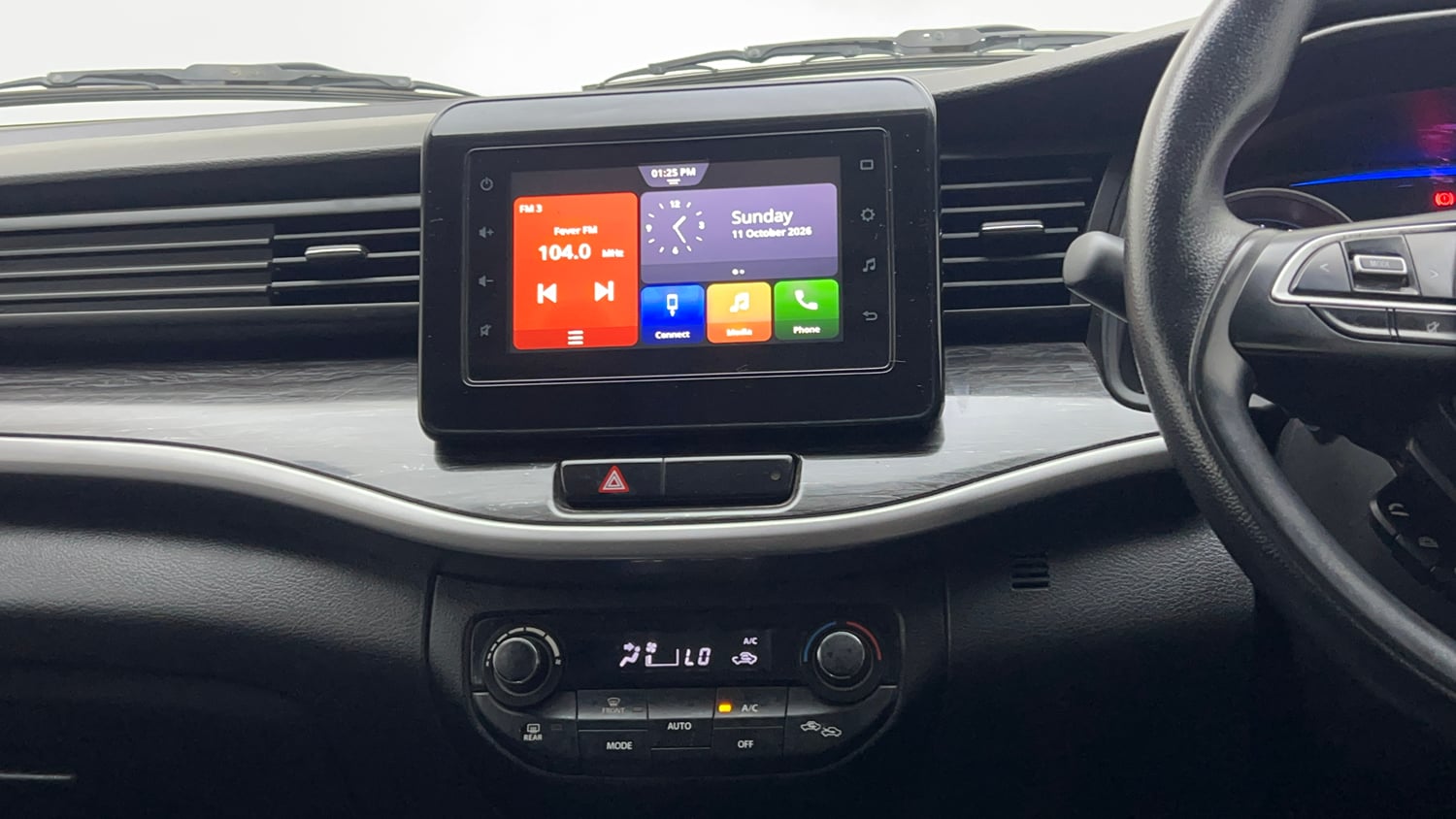 Used 2021 Maruti Suzuki XL6 Zeta MT Petrol Petrol Manual interior MUSIC SYSTEM & AC CONTROL VIEW