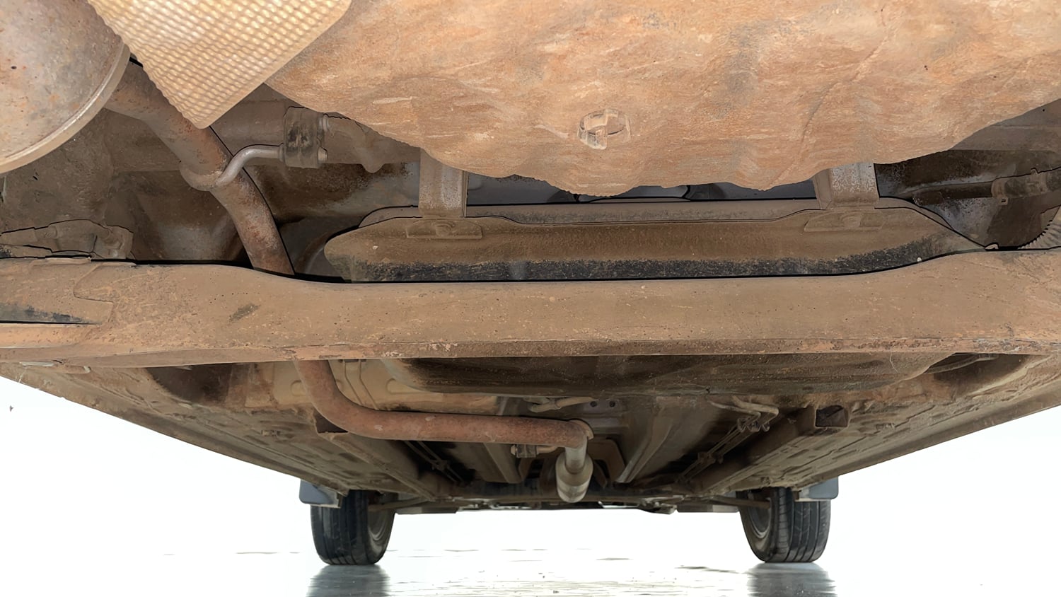 Used 2021 Renault Kiger RXZ Turbo CVT Dual Tone Petrol Automatic extra REAR UNDERBODY VIEW (TAKEN FROM REAR)