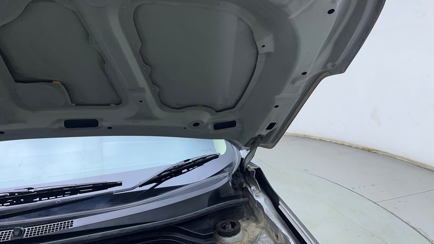 Used 2020 Honda Amaze 1.2 VX MT Petrol Petrol Manual engine ENGINE LEFT SIDE HINGE & APRON VIEW