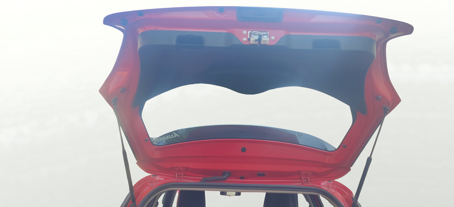 Used 2022 Maruti Suzuki Swift VXi Petrol Manual interior DICKY DOOR OPEN VIEW