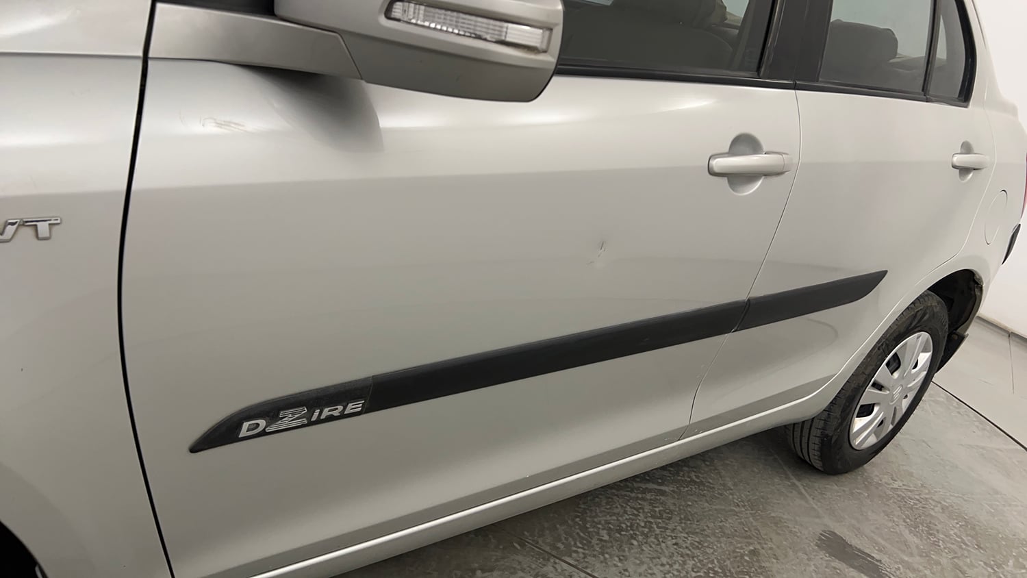 Used 2012 Maruti Suzuki Swift Dzire VXI Petrol Manual dents MINOR DENT