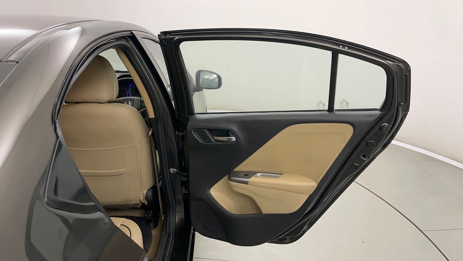Used 2016 Honda City VX Petrol Manual interior RIGHT REAR DOOR OPEN VIEW