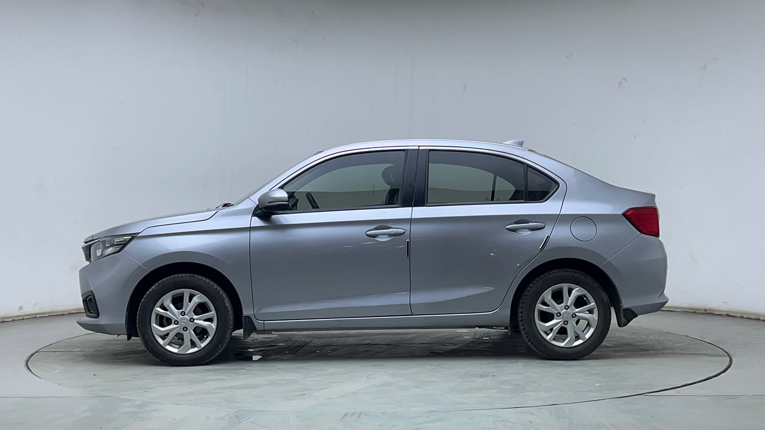 Used 2020 Honda Amaze 1.2 VX MT Petrol Petrol Manual exterior LEFT SIDE VIEW