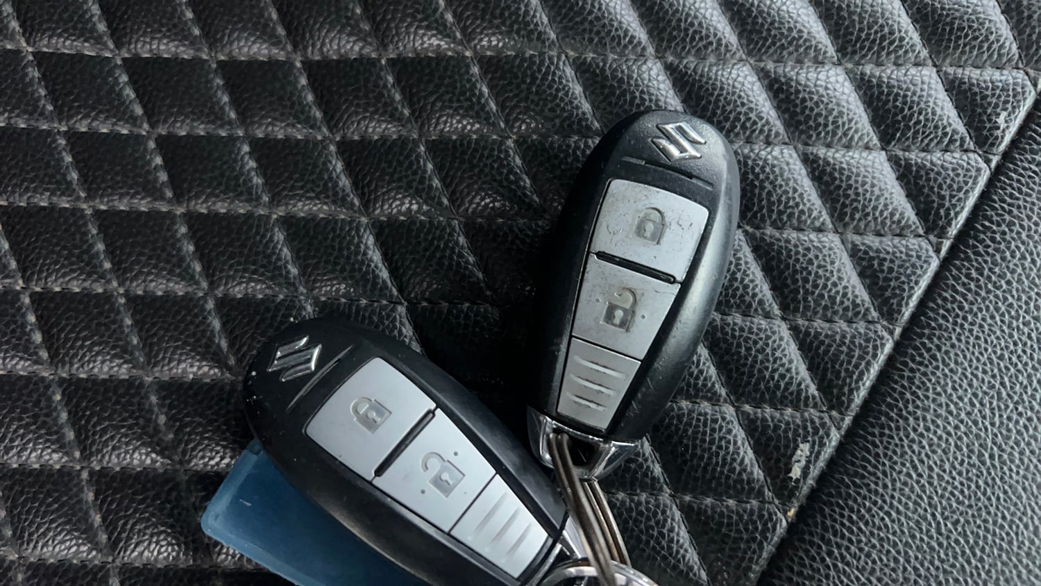 Used 2016 Maruti Suzuki Swift ZXi Petrol Manual extra CAR KEY VIEW