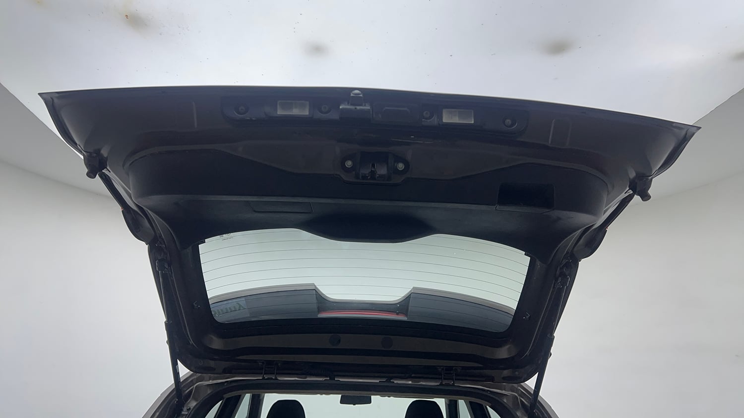 Used 2022 Nissan Magnite XV Petrol Manual interior DICKY DOOR OPEN VIEW