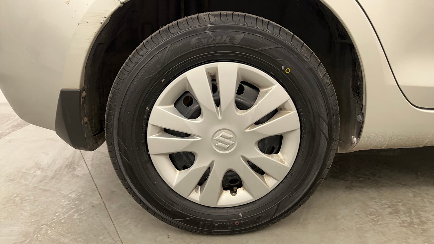 Used 2012 Maruti Suzuki Swift Dzire VXI Petrol Manual tyres RIGHT REAR TYRE RIM VIEW