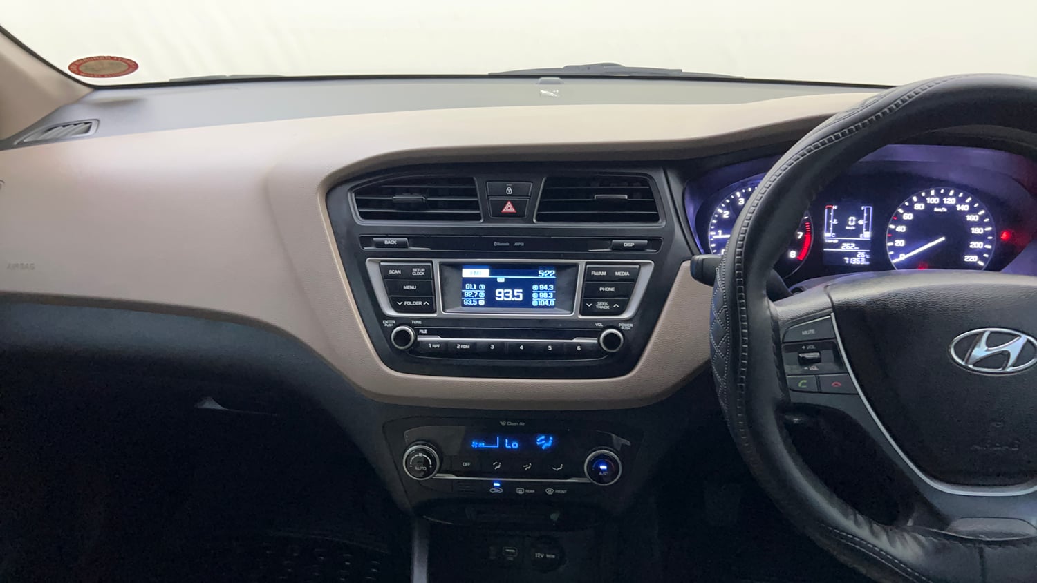 Used 2016 Hyundai Elite i20 Sportz 1.2 Petrol Manual interior MUSIC SYSTEM & AC CONTROL VIEW