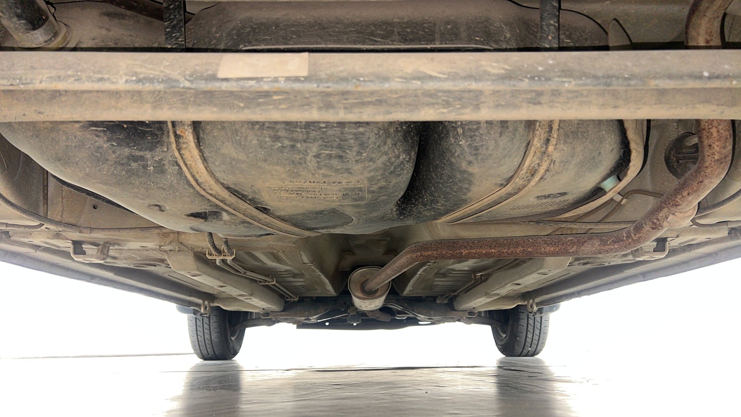 Used 2014 Maruti Suzuki Celerio VXi Petrol Manual extra REAR UNDERBODY VIEW (TAKEN FROM REAR)